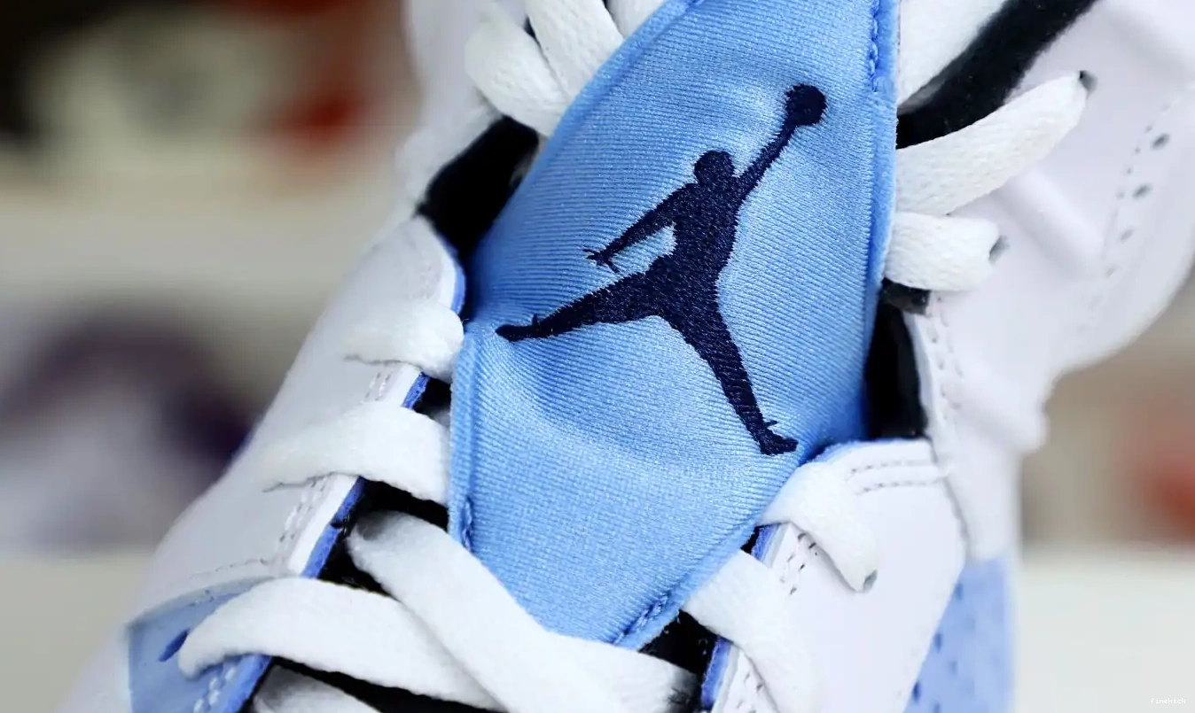 HOME' RETRO AIR JORDAN 6 'UNC 0405